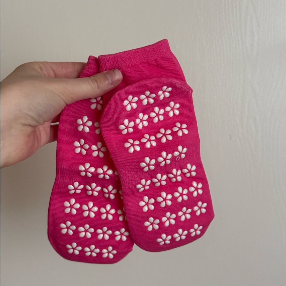 Hot Pink Ankle Pilates / Yoga Grip Non-Slip Socks